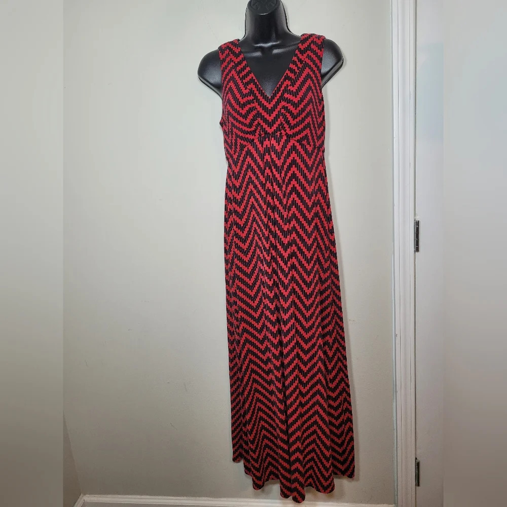 Chico’s Red and Black Chevron Geometric Stretch Maxi Dress sz 0 (S)